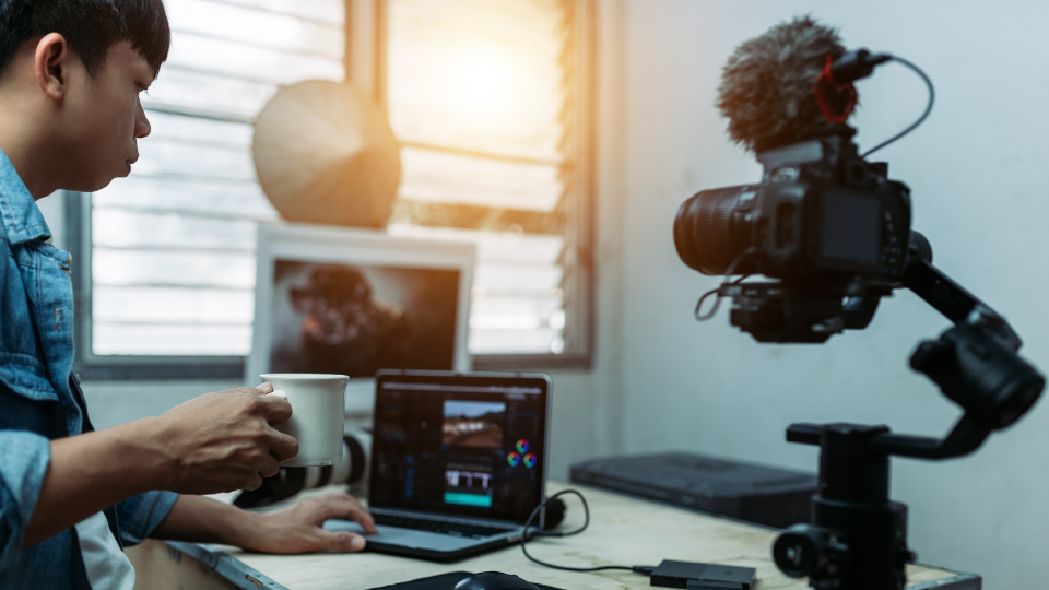 Associate Digital Content Creator