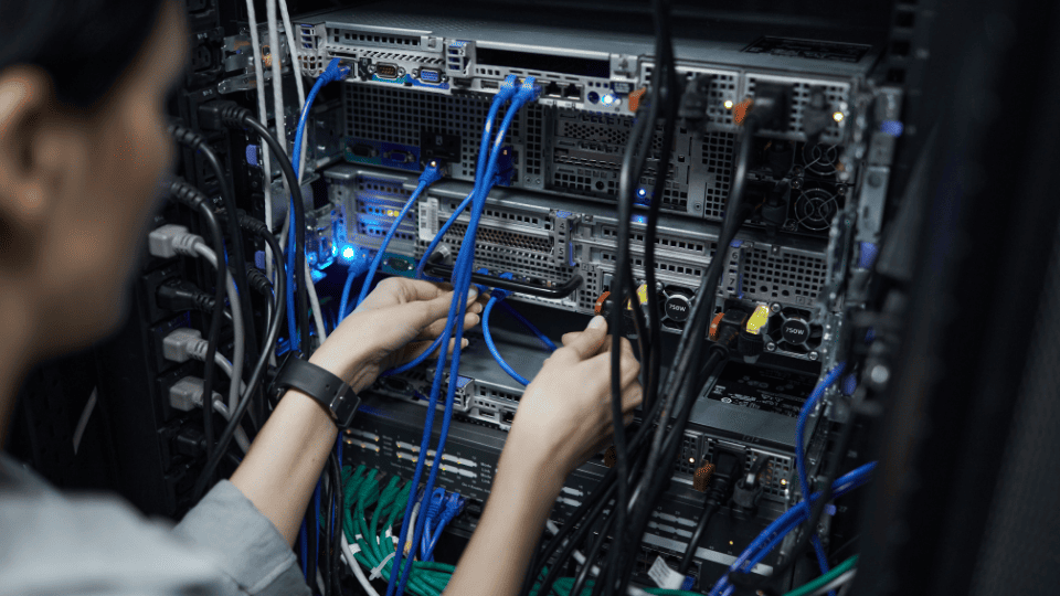 Asisten Administrator Jaringan (assistant Network Administrator)